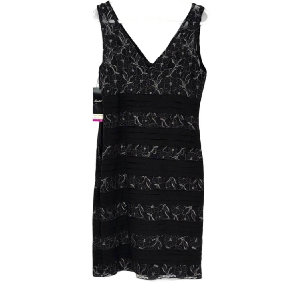 Scarlett Nite dress beautiful size 8 NWT.